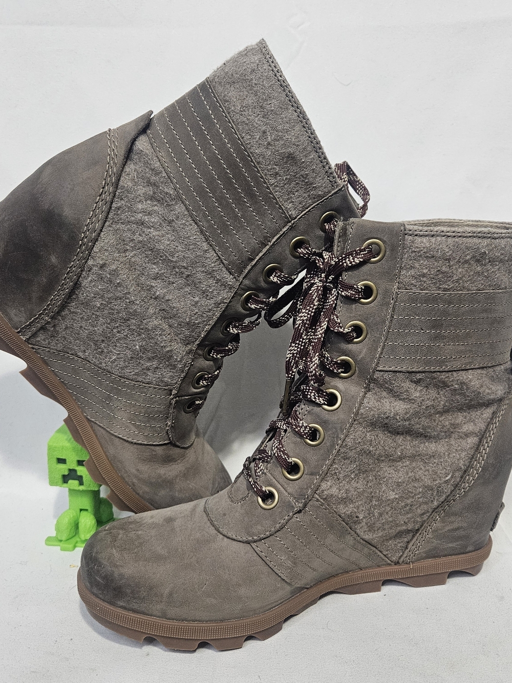 Sorel Women's Lexie 3" Wedge Ankle Boots Taupe Gray w/ Felt Panels, Waterproof